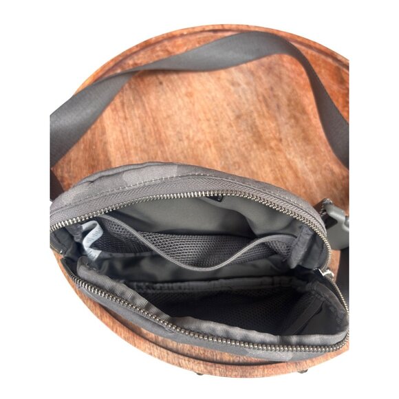 Lululemon Everywhere Belt Bag Light Grey Camo Camouflage - Picture 3 of 5